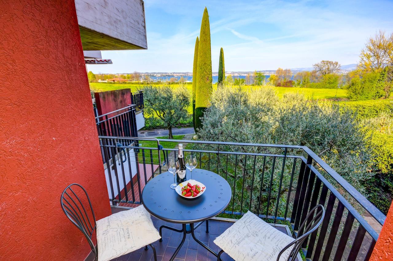 Holiday Sirmione Apartments Exterior photo