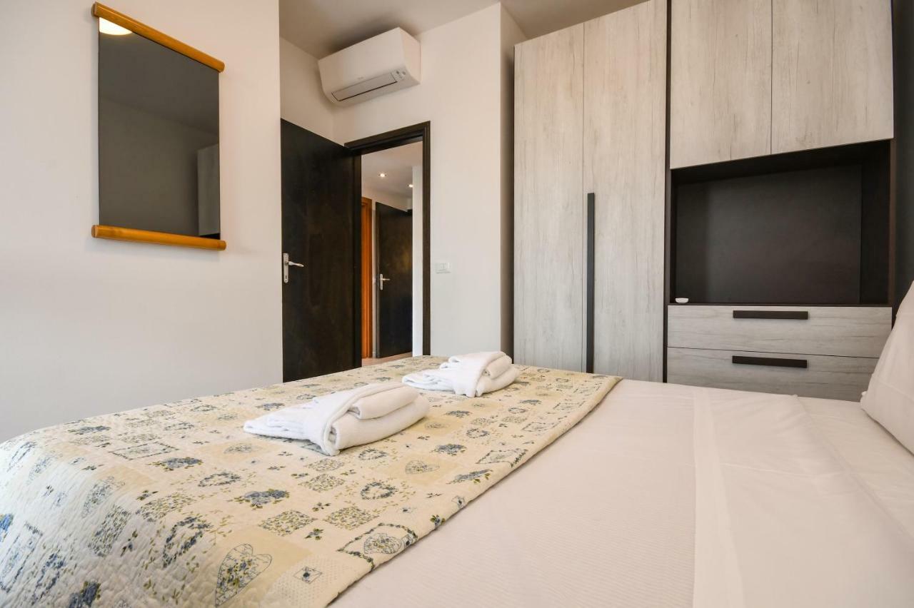 Holiday Sirmione Apartments Exterior photo